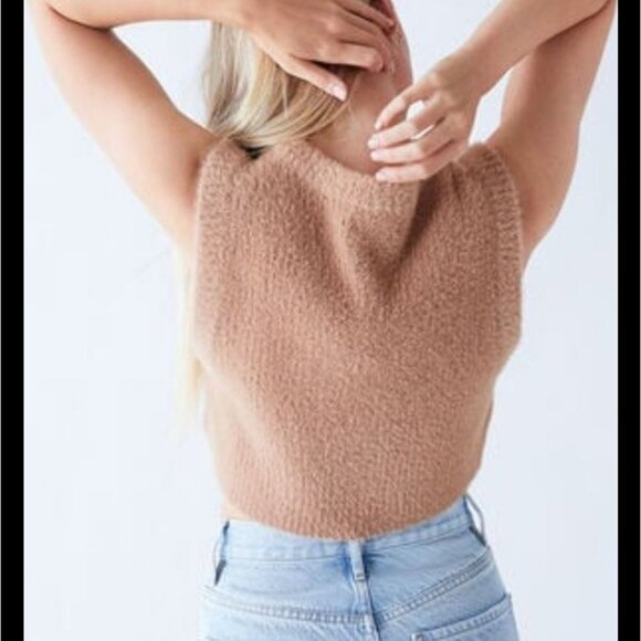 NWT Pacsun la hearts tan clueless cropped button sweater vest Color Tan SIze S - Picture 4 of 8